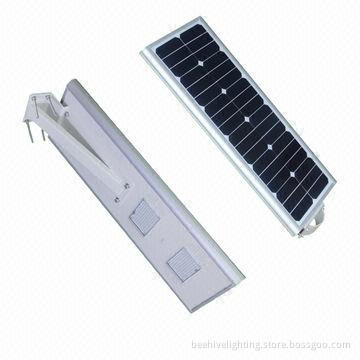 All-in-one Solar Powered Street Light, 20W Power with -30 to 70°C Working Temperature